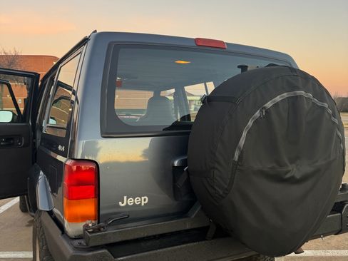 Used 2001 Jeep Cherokee Sport image 8