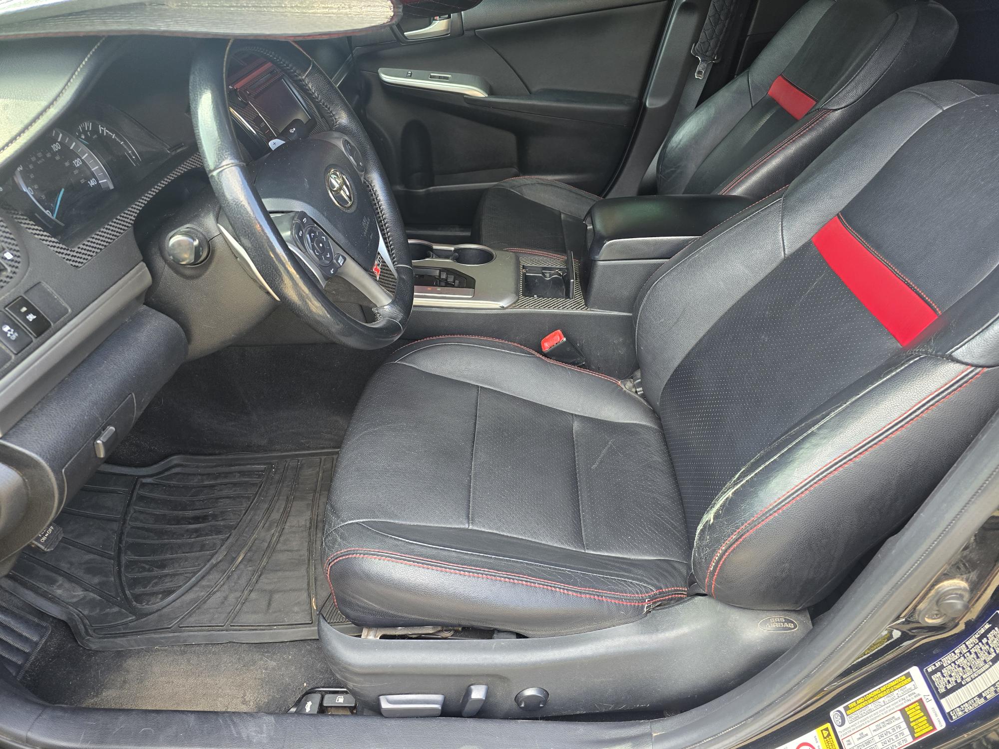Used 2013 Toyota Camry SE FWD image 12