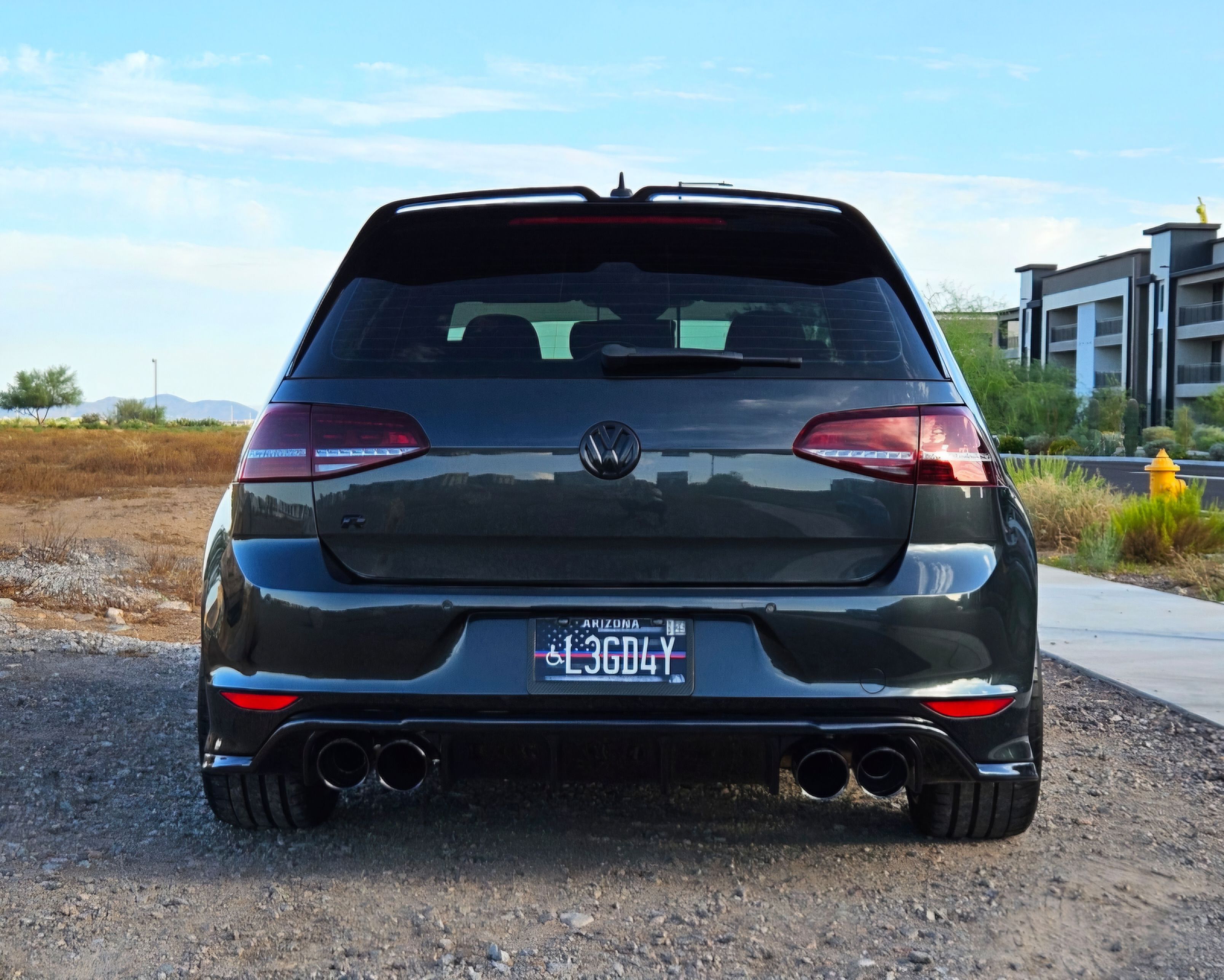 Used 2017 Volkswagen Golf 4-Door AWD/4WD image 16
