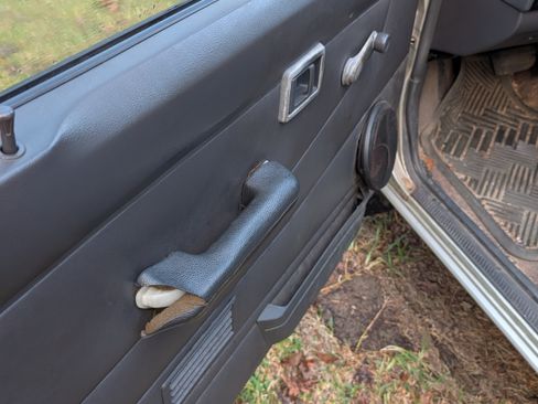 Used 1997 Nissan Pickup XE image 15