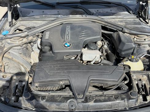 Used 2017 BMW 320i 320i Sedan 4D image 15