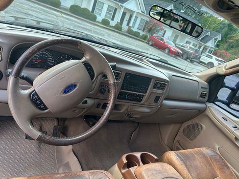 Used 2004 Ford F250 King Ranch AWD/4WD image 11