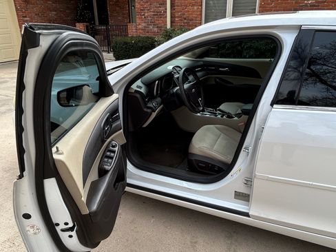 Used 2016 Chevrolet Malibu LT image 14