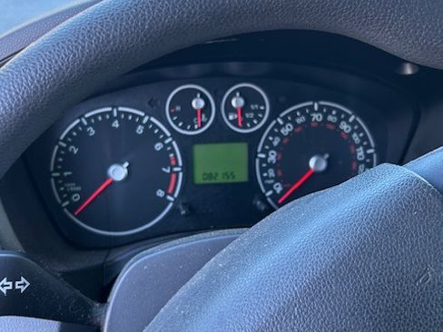 Used 2010 Ford Transit Connect XLT image 5