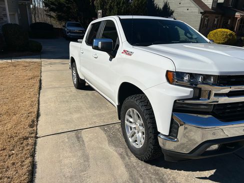 Used 2020 Chevrolet Silverado 1500 LT w/ All-Star Edition image 5