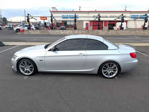 Used 2013 BMW 335i Convertible RWD image 8