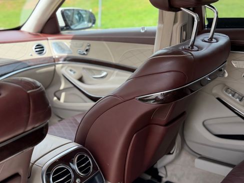 Used 2018 Mercedes-Benz S 560 Sedan image 13