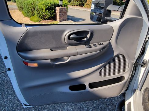 Used 1999 Ford F150 Long Bed image 4