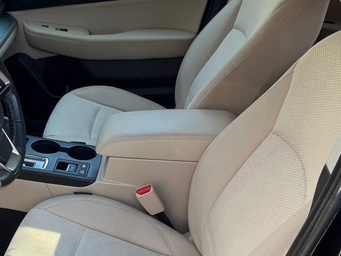 Used 2019 Subaru Outback 2.5i Premium image 10