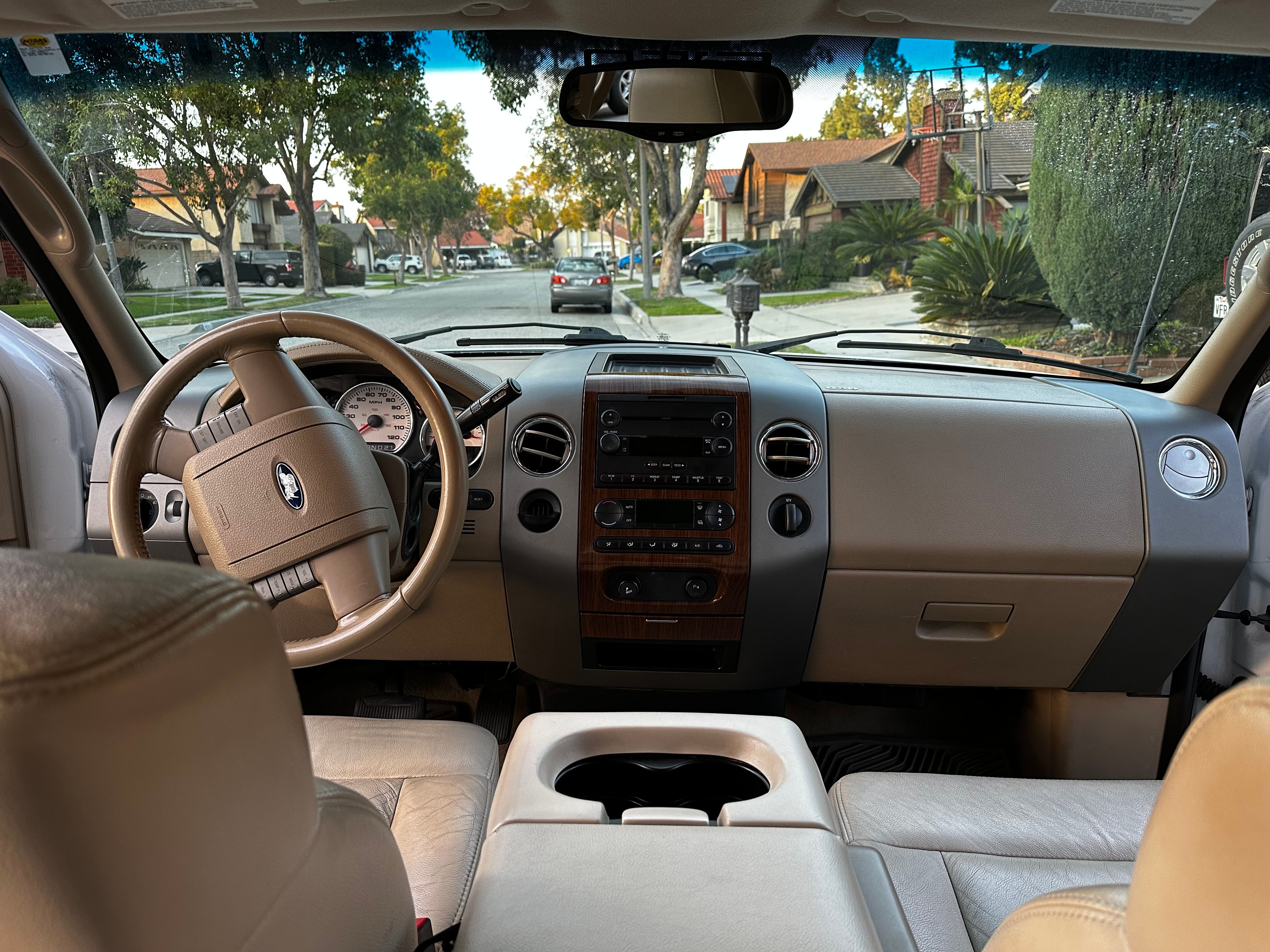 Used 2004 Ford F150 Lariat RWD image 14