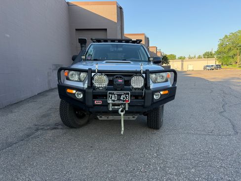 Used 2010 Toyota 4Runner Trail AWD/4WD image 6