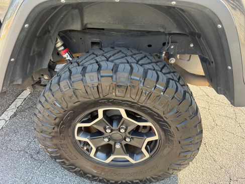 Used 2021 Jeep Gladiator Rubicon image 6