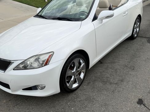 Used 2010 Lexus IS 250C RWD image 14