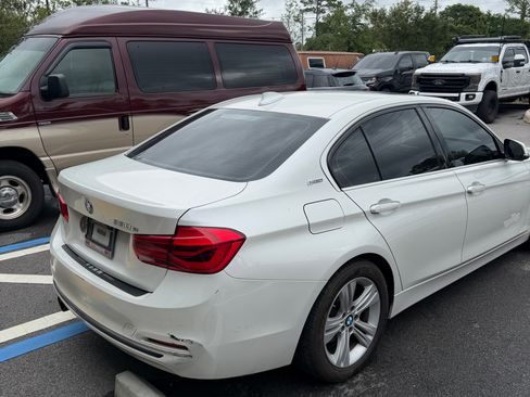 Used 2017 BMW 330e RWD image 1