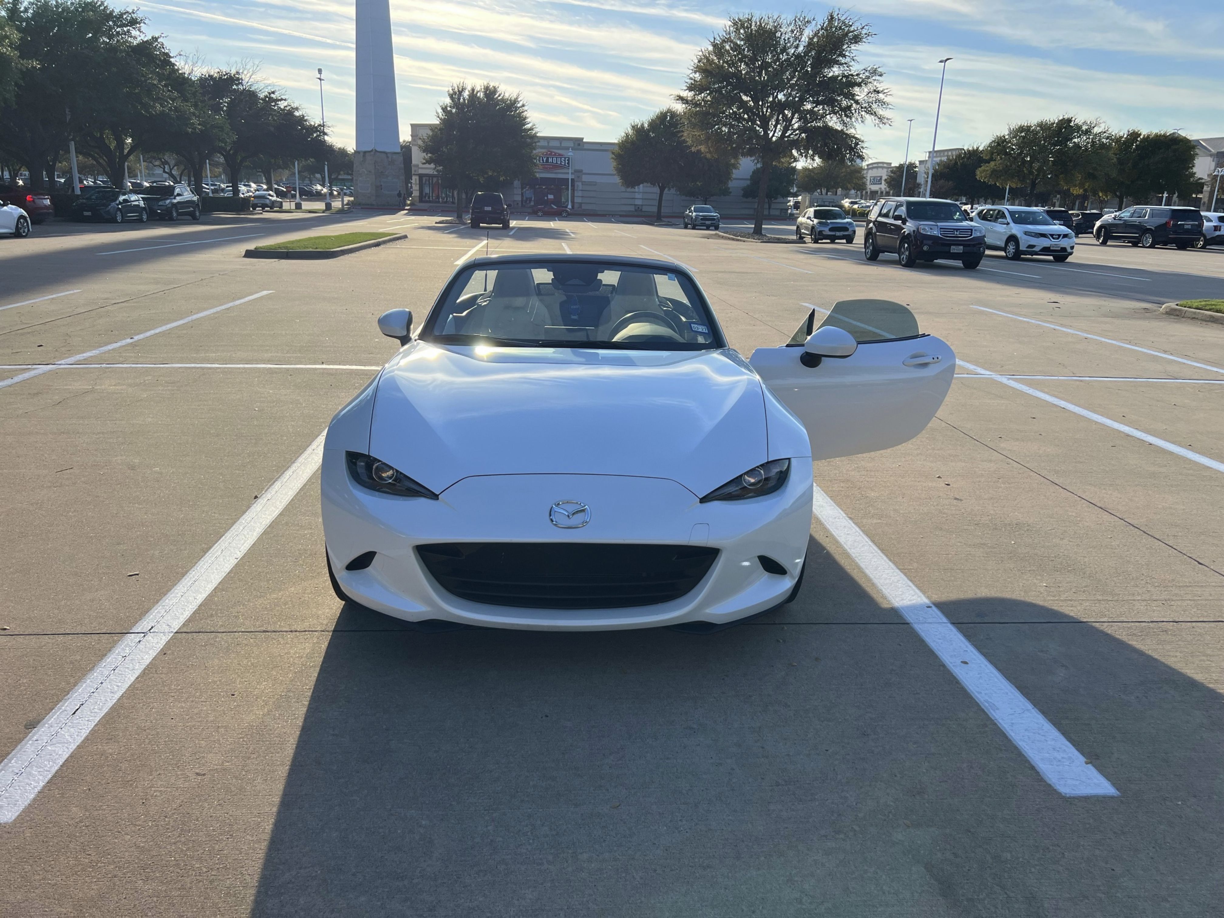 Used 2025 MAZDA MX-5 Miata Grand Touring w/ Weather Package RWD image 12