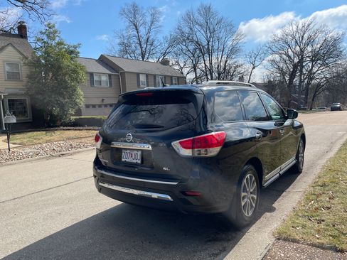 Used 2015 Nissan Pathfinder SL w/ Cargo Package image 6
