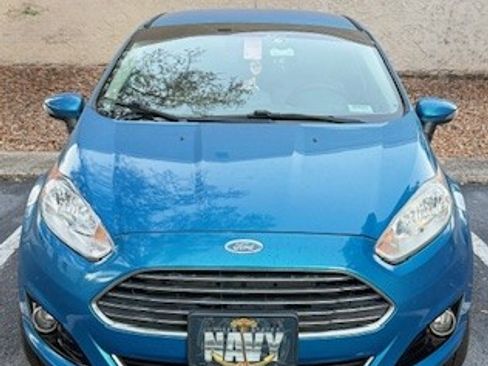 Used 2014 Ford Fiesta Titanium image 2