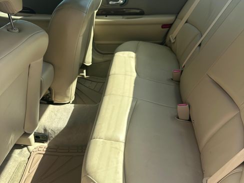 Used 2005 Buick Le Sabre Custom w/ Leather and Comfort Group image 14