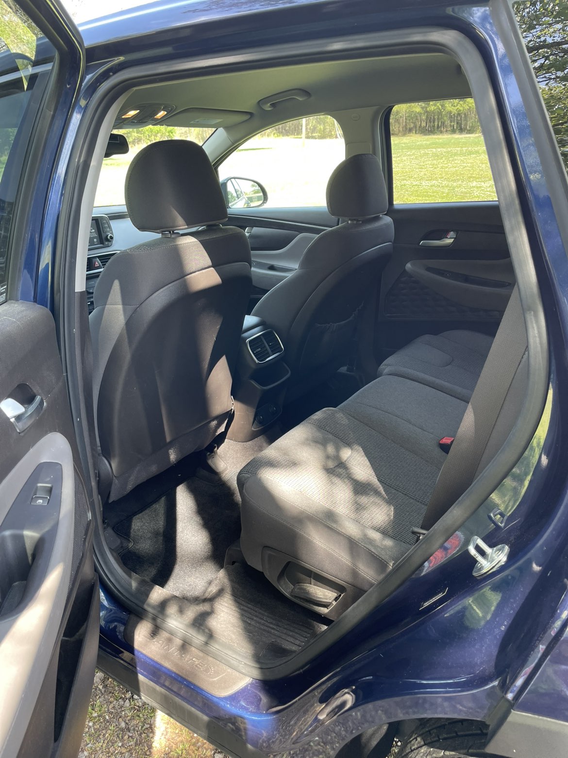 Used 2019 Hyundai Santa Fe SEL w/ Cargo Package FWD image 11