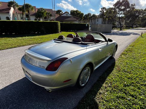 Used 2002 Lexus SC 430 Convertible image 11