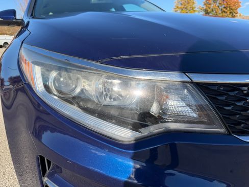 Used 2017 Kia Optima LX image 12