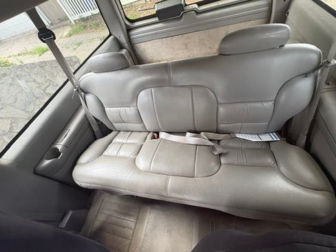 Used 1996 Chevrolet Tahoe 4WD 2-Door image 17