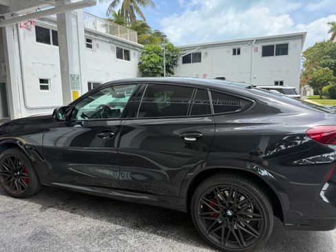 Used 2025 BMW X6 M Competition image 9
