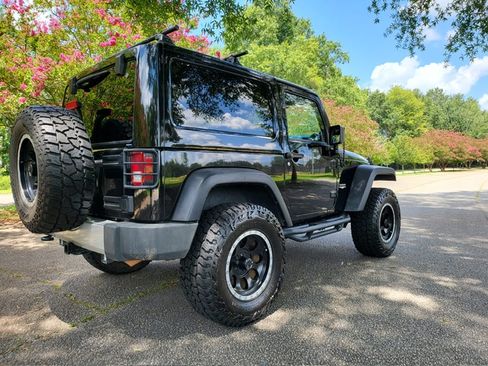 Used 2012 Jeep Wrangler Sahara w/ Connectivity Group AWD/4WD image 8