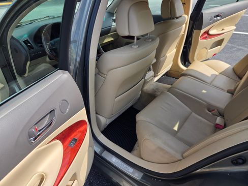 Used 2006 Lexus GS 300 AWD w/ Preferred Accessory Pkg image 4