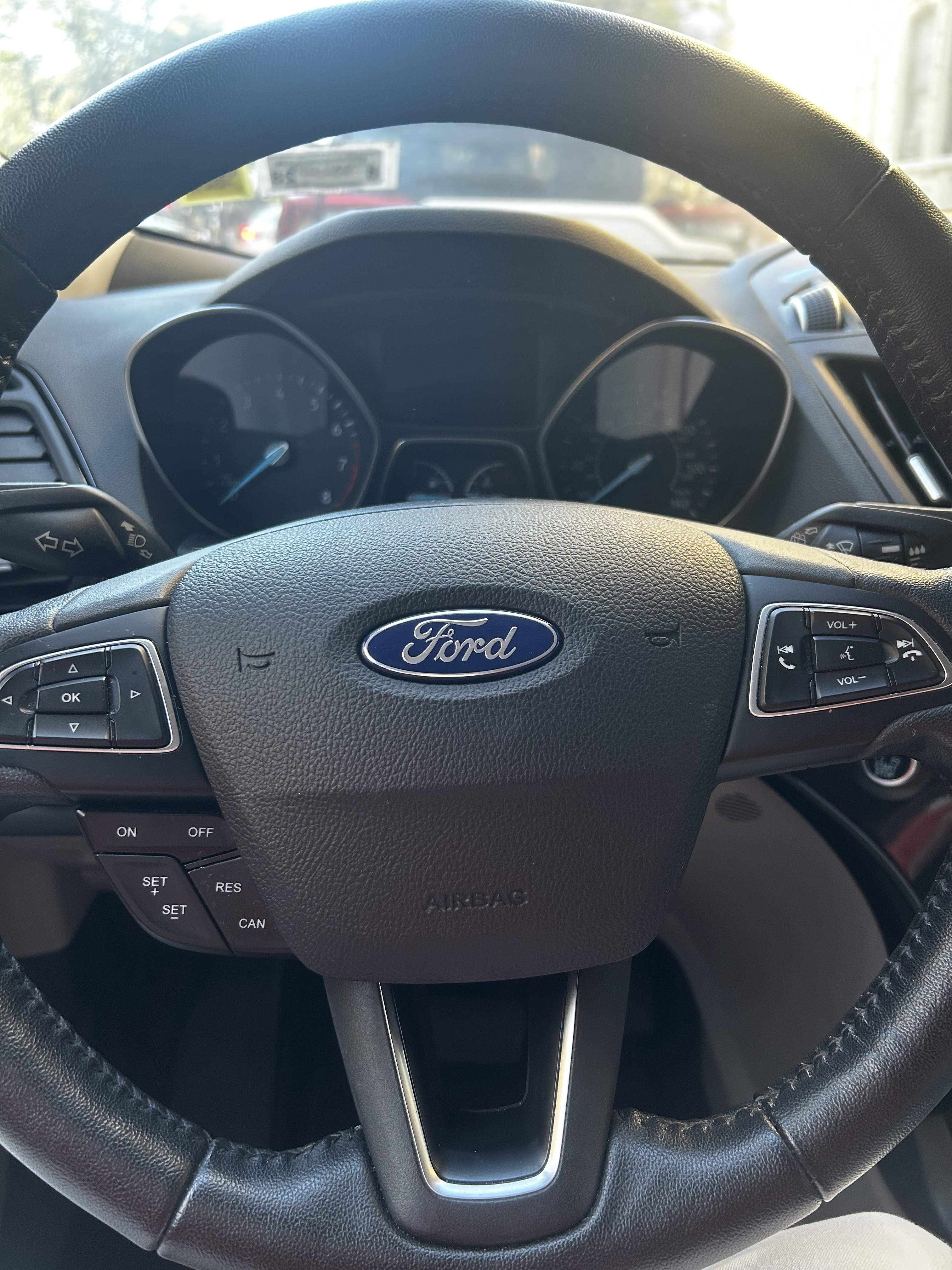 Used 2018 Ford Escape Titanium AWD/4WD image 17