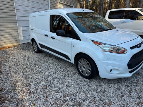 Used 2018 Ford Transit Connect XLT image 2