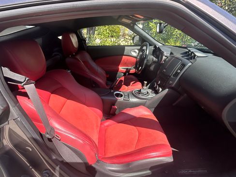 Used 2010 Nissan 370Z Touring w/ Sport Pkg RWD image 14