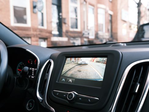 Used 2018 Chevrolet Equinox LT image 23