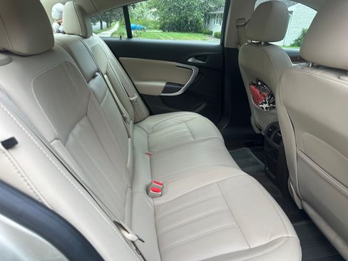 Used 2016 Buick Regal AWD image 9