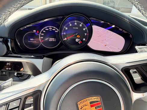 Used 2020 Porsche Cayenne AWD/4WD image 10