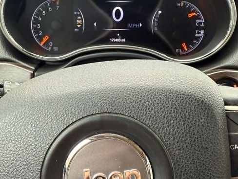 Used 2014 Jeep Grand Cherokee Limited image 8