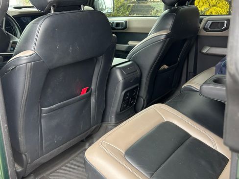 Used 2023 Ford Bronco Wildtrak image 11