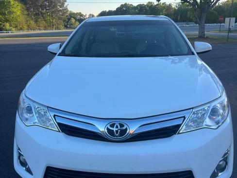 Used 2012 Toyota Camry XLE image 4
