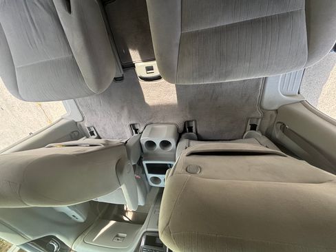 Used 2017 Nissan Quest SV FWD image 4