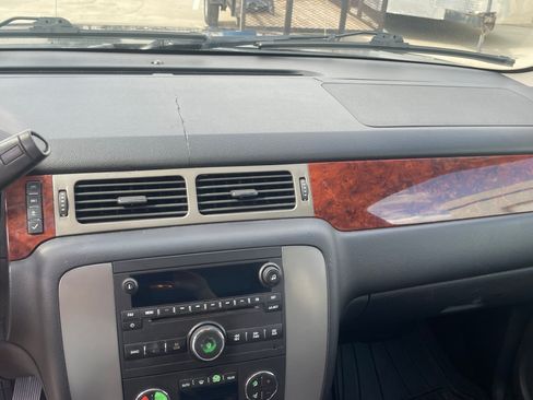 Used 2012 GMC Yukon SLT w/ SLT Chrome Package image 23