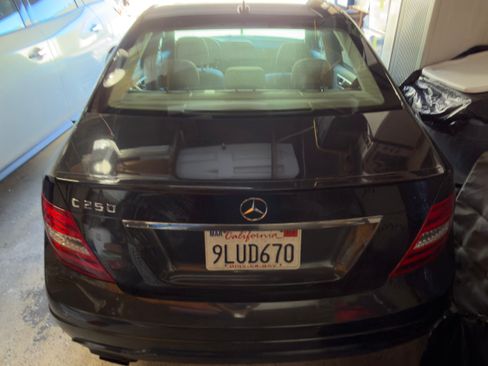 Used 2012 Mercedes-Benz C 250 Sedan w/ Comand Single Disc Pkg image 6