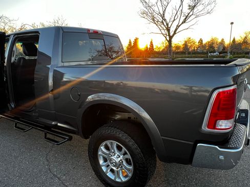 Used 2014 RAM 2500 Laramie w/ Cold Weather Group AWD/4WD image 4