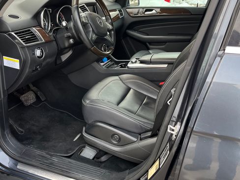 Used 2012 Mercedes-Benz ML 350 ML 350 4MATIC Sport Utility 4D image 5