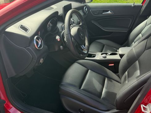 Used 2017 Mercedes-Benz GLA 250 4MATIC image 11