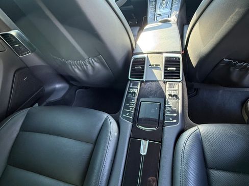 Used 2016 Porsche Panamera Edition image 15