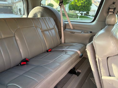 Used 2001 Ford Excursion XLT image 21