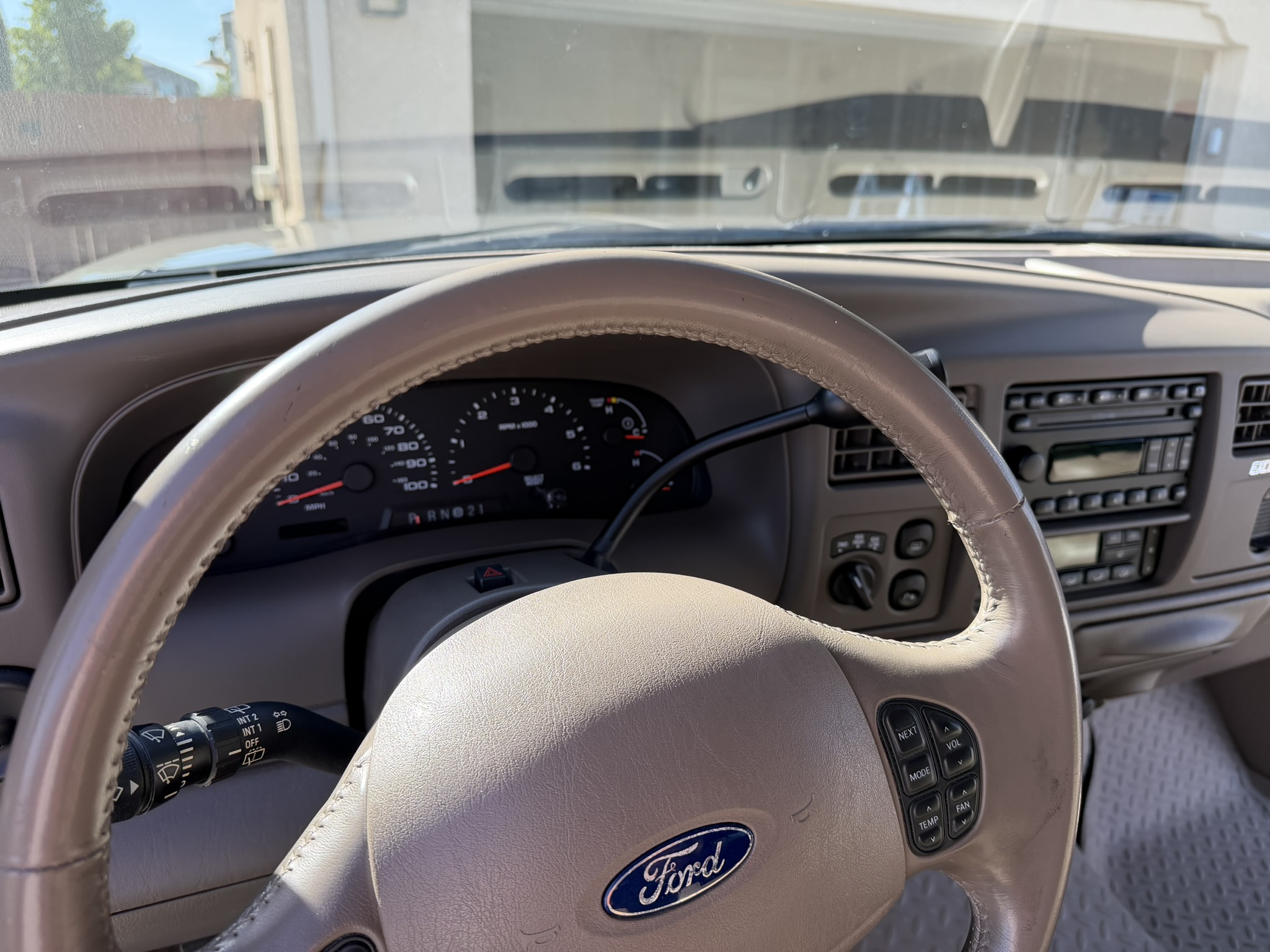 Used 2003 Ford Excursion Limited AWD/4WD image 4