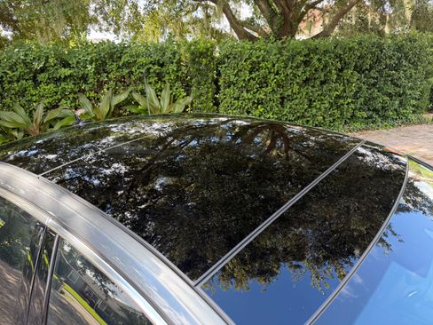 Used 2023 Audi S8 AWD/4WD image 5