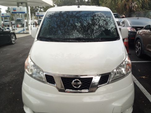 Used 2018 Nissan NV200 SV w/ Navigation Package image 8
