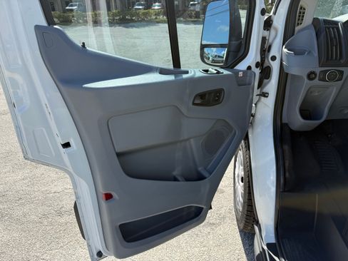 Used 2019 Ford Transit 350 XLT image 11